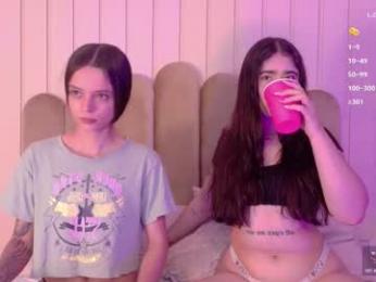 the_latins_hot webcam model stream image