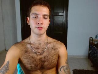 Zack Buttoon webcam model stream image
