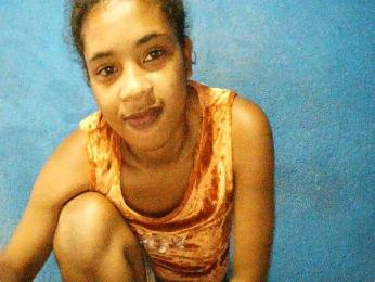 TriciaBella webcam model stream image