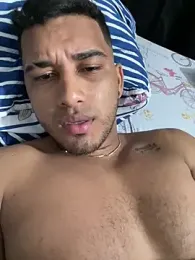 evan_hardy webcam stripchat model stream image