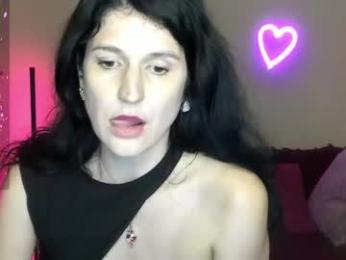 alianna_solo_kiss webcam chaturbate model stream image