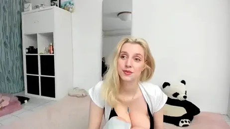 KenzieDawton webcam stripchat model stream image