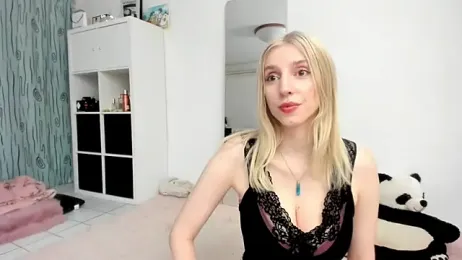 KenzieDawton webcam stripchat model stream image