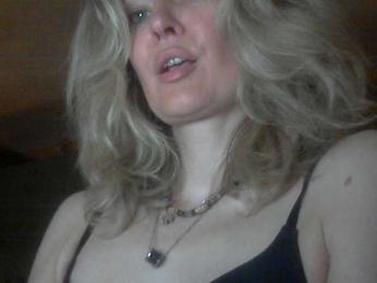 blue_Flame webcam model stream image