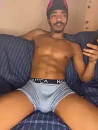 TRILLAHUNG webcam model stream image