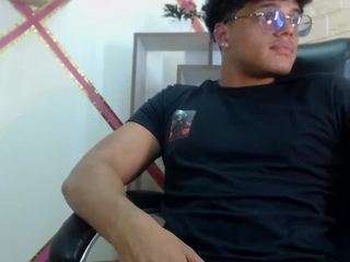 joemooree webcam model stream image