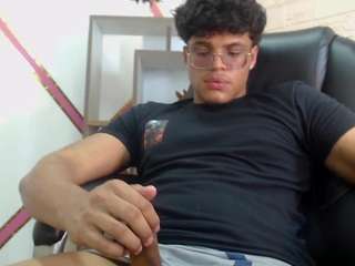 joemooree webcam model stream image