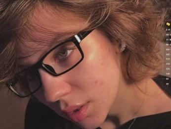 queen-of-tease webcam model stream image