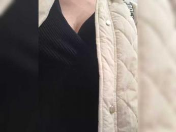 DIVORA webcam model stream image