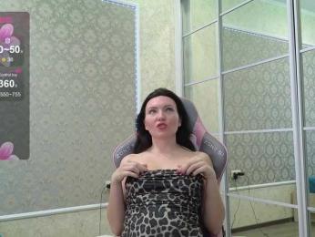 DIVORA webcam model stream image