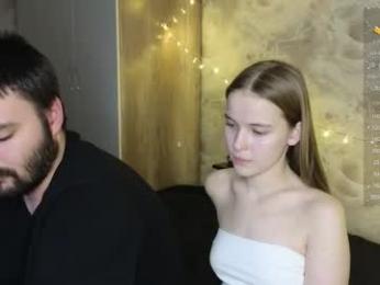 taiti_fox_cub webcam model stream image