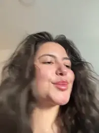 sukhakunis1 webcam model stream image