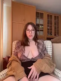 MommmyYummy webcam stripchat model stream image