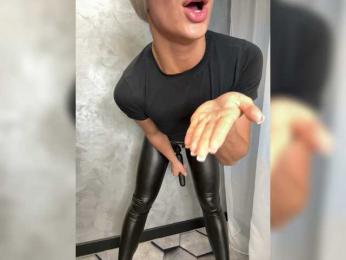 Viki-05 webcam bongacams model stream image