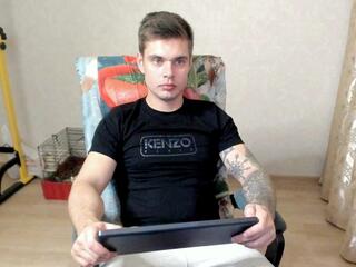 Maks Wolfes webcam model stream image