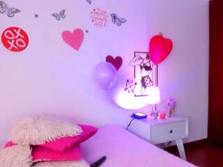 Desire Sweet webcam model stream image