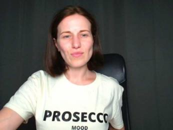 BellaKisss1 webcam model stream image