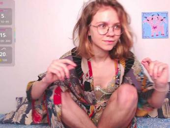 RinWolfy webcam bongacams model stream image