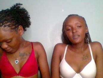 Sweet-loves webcam model stream image
