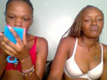 Sweet-loves webcam model stream image