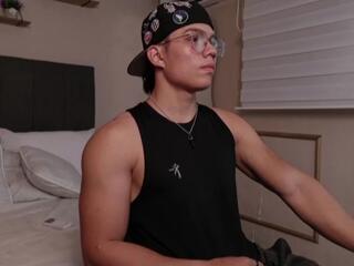 Thony Lopez webcam model stream image