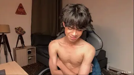 OopsAgain_ webcam model stream image