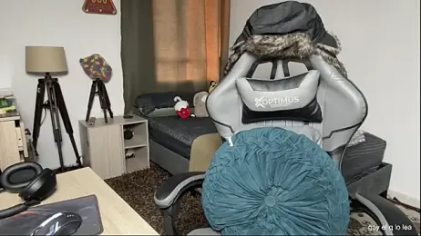 OopsAgain_ webcam model stream image