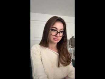 IvyyXOXO webcam bongacams model stream image