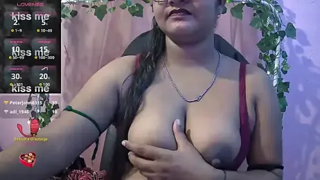 Pari-new webcam model stream image