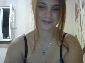 Dollye webcam model stream image