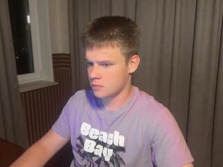 Rayan Poll webcam model stream image