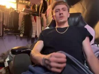 yngthickbwc webcam model stream image