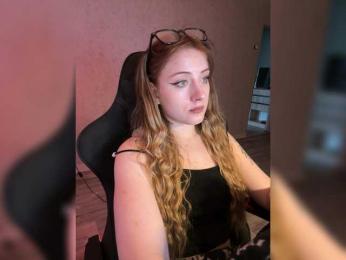 meowluly webcam model stream image