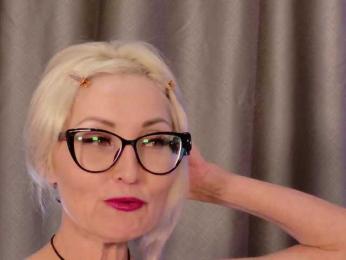 Milforja webcam bongacams model stream image