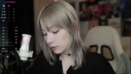 Traharaa webcam model stream image