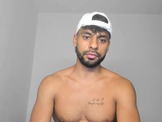 Ryan Camerons webcam model stream image