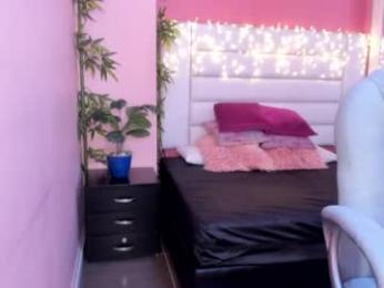 laurabigtits webcam model stream image