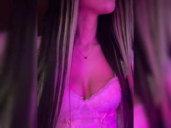 LeCriss webcam bongacams model stream image