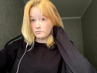 Carline Pellot webcam model stream image