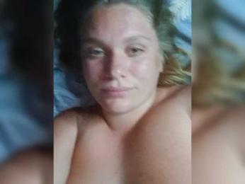 Tatka4 webcam bongacams model stream image