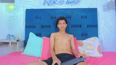 MidnightKing_ webcam model stream image
