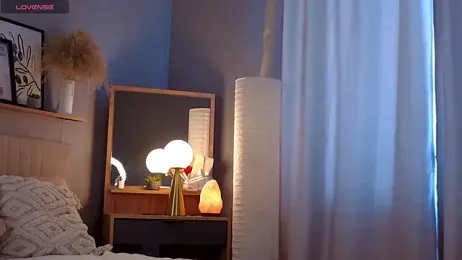 LollaStich webcam model stream image