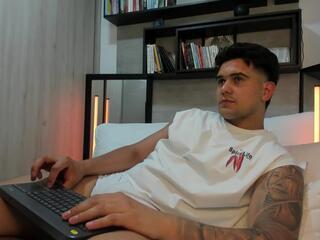Lenyn Max webcam model stream image