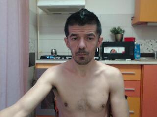 Dale E webcam model stream image