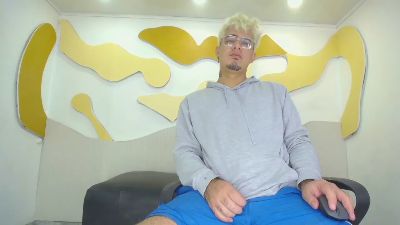 ZeusTrys webcam model stream image