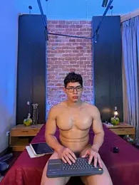 GrayAndrews webcam stripchat model stream image