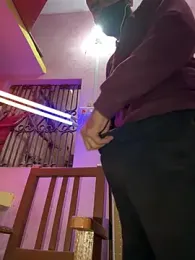 hardlysuck webcam model stream image