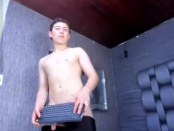 maxvolturi_ webcam model stream image