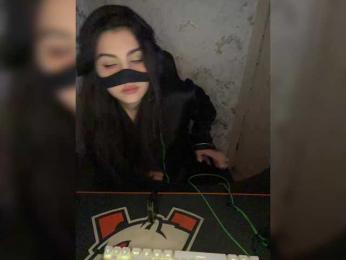 Aloeloea webcam model stream image