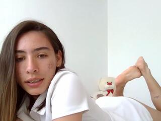 Alma Queen webcam flirt4free model stream image
